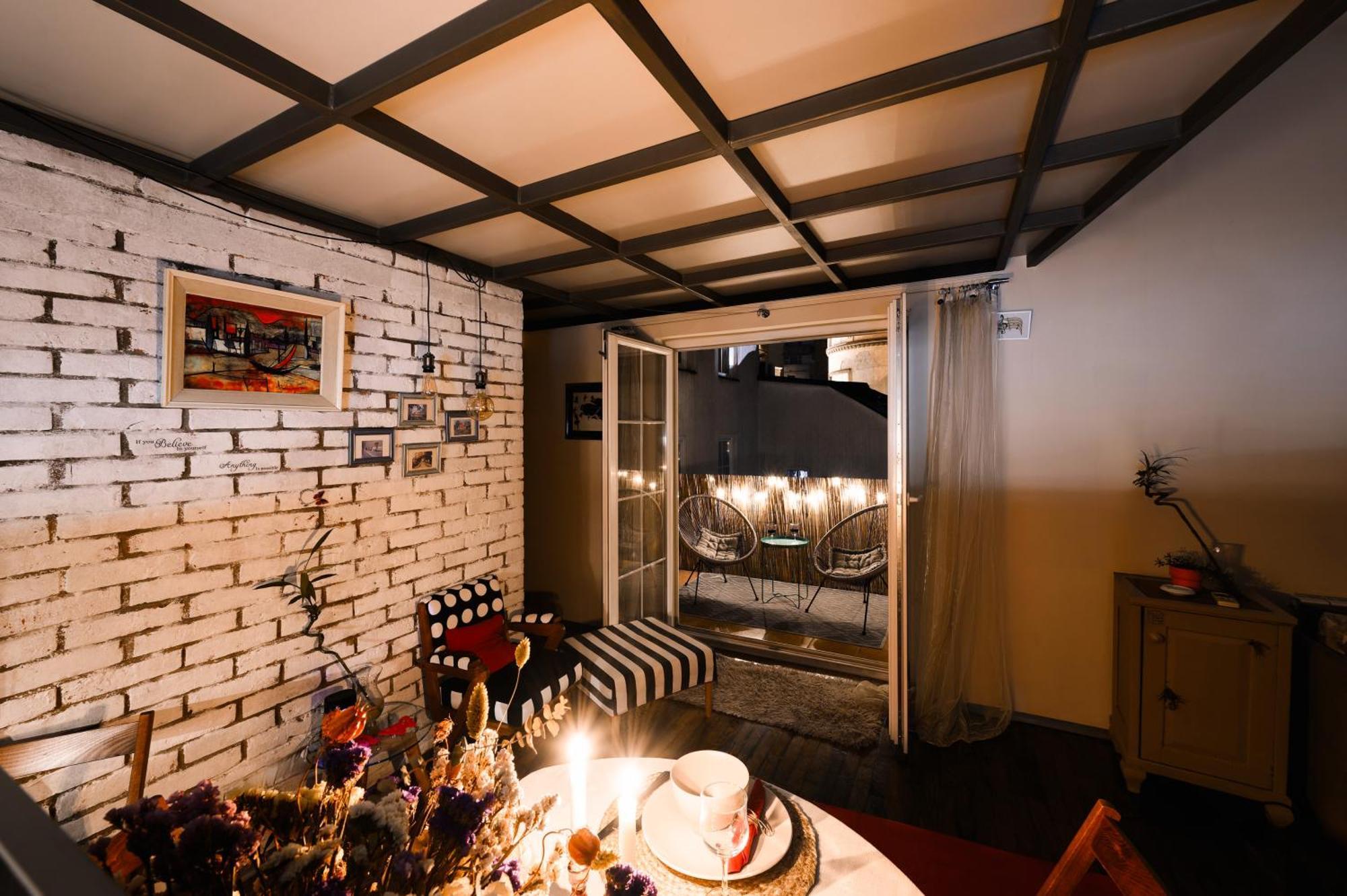 Apartamento Family Penthouse Old Town Heart Renovated Belgrado Exterior foto